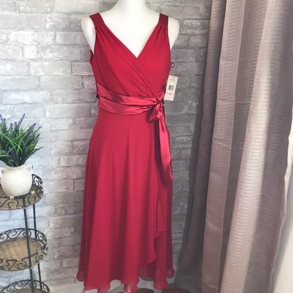 Jones Wear Dresses & Skirts - Red Dress